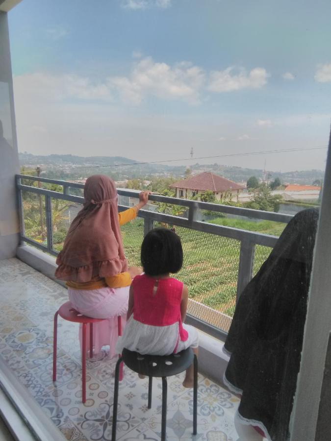 Syariah Runia Villa Lembang Extérieur photo