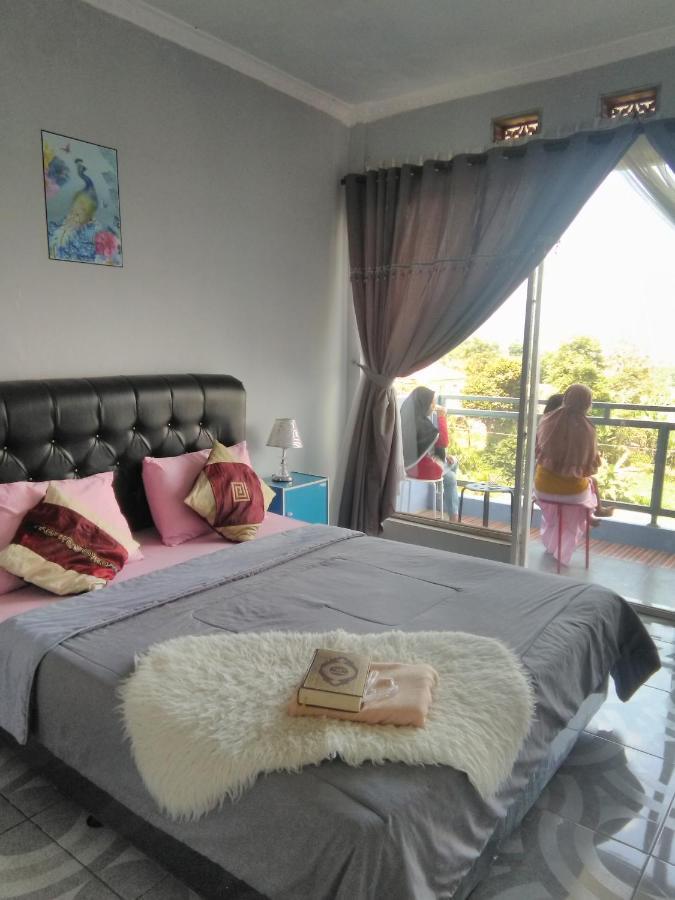Syariah Runia Villa Lembang Extérieur photo