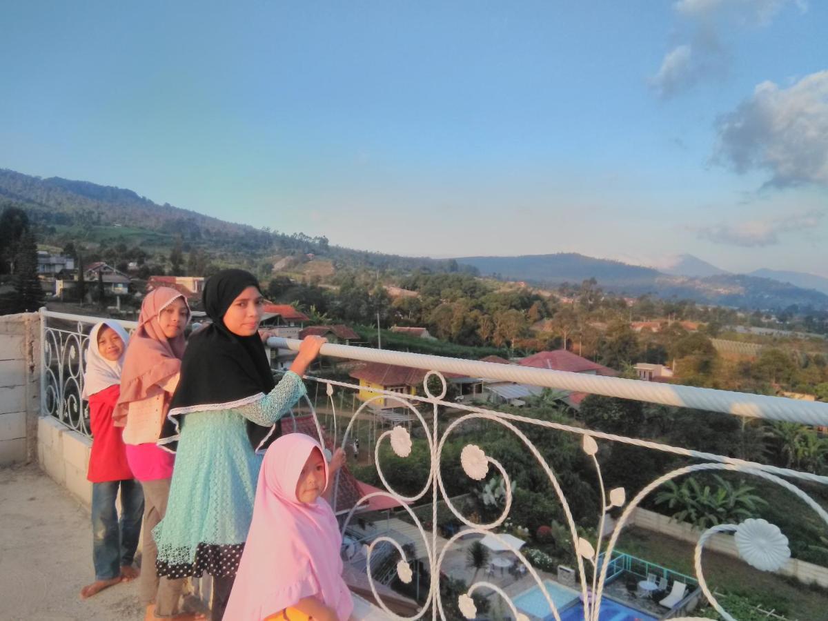 Syariah Runia Villa Lembang Extérieur photo